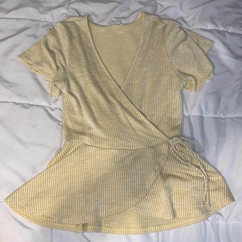 CTTW Fitted Striped Blouse Size Medium